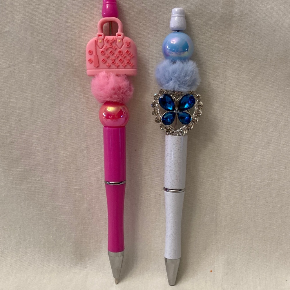 Chic White and Blue Decorative Pen n pink beaded pen with purse. New, handmade.